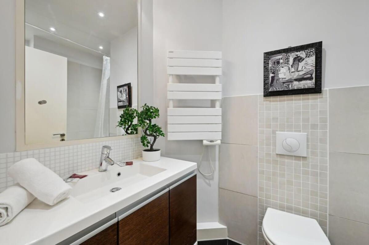 פריז 1Br Champs-Elysees - Cityapartmentstay מראה חיצוני תמונה
