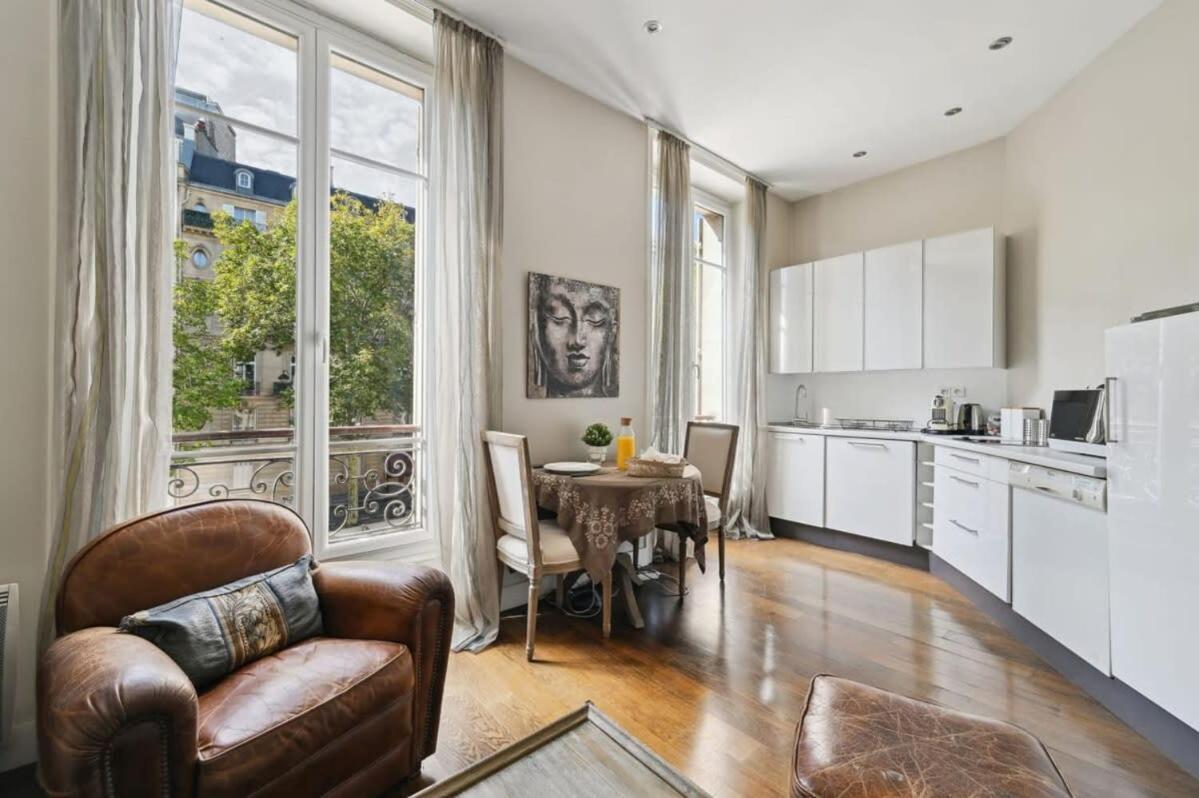 פריז 1Br Champs-Elysees - Cityapartmentstay מראה חיצוני תמונה